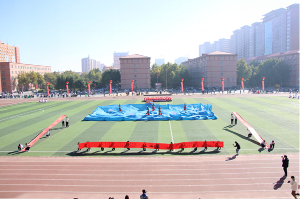 AC米兰中文官方网站||管理学院||青春当“燃”不让！直击运动会现场