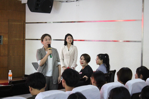 AC米兰中文官方网站||管理学院||就业向未来 建功新时代——我院成功举办管理学院2023届毕业生专项招聘会