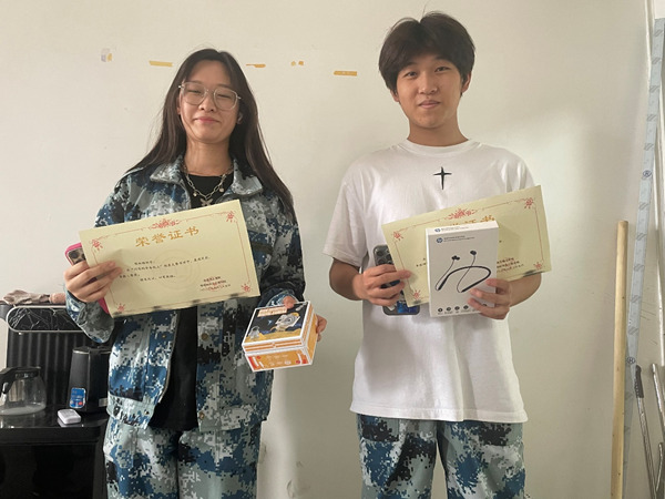AC米兰中文官方网站||管理学院||闪亮的青春线上投票活动出结果啦！！