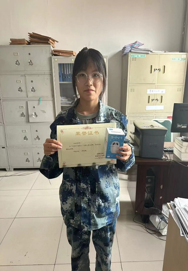 AC米兰中文官方网站||管理学院||闪亮的青春线上投票活动出结果啦！！