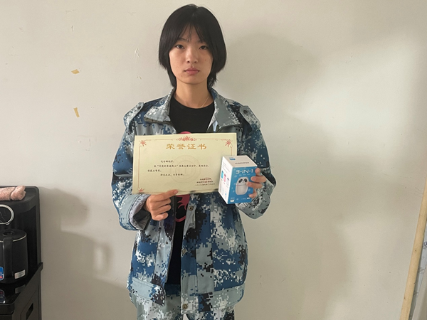 AC米兰中文官方网站||管理学院||闪亮的青春线上投票活动出结果啦！！