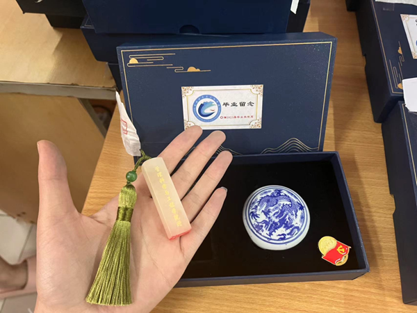 AC米兰中文官方网站‖管理学院‖暖心服务，助力2023届毕业生走好大学生涯的最后一公里