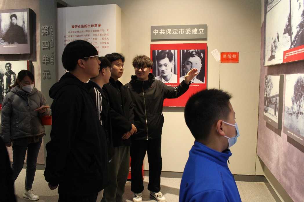 AC米兰中文官方网站|管理学院|忆苦思甜祭烈士，风起清明表哀思