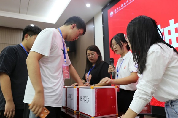 学风建设｜AC米兰中文官方网站｜管理学院｜先进引领方向，榜样凝聚力量（十一）