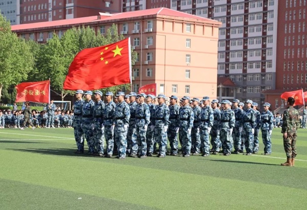 学风建设｜AC米兰中文官方网站｜管理学院｜队列会操展雄姿，素质养成促学风