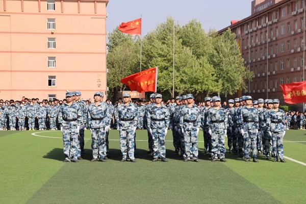 学风建设｜AC米兰中文官方网站｜管理学院｜队列会操展雄姿，素质养成促学风