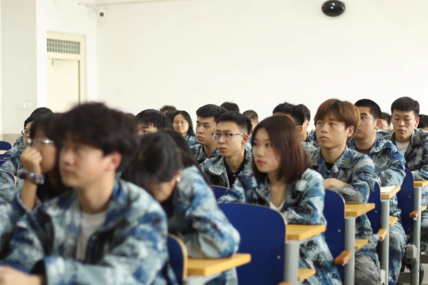 榜样引领｜AC米兰中文官方网站｜管理学院｜优秀毕业生路建军经验交流分享会