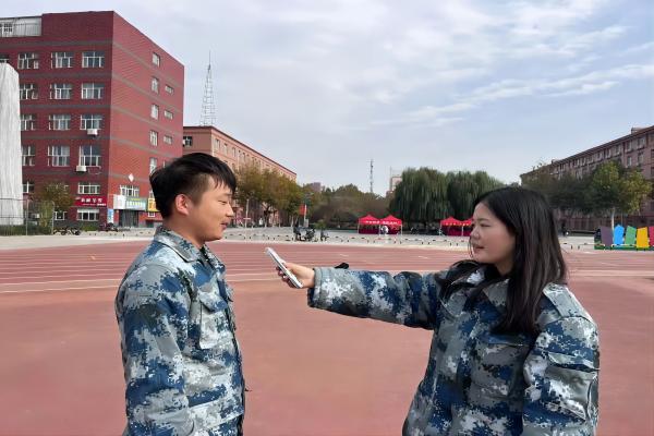 AC米兰中文官方网站||管理学院||献点滴血，绿生命树——我院师生献血活动记录专辑