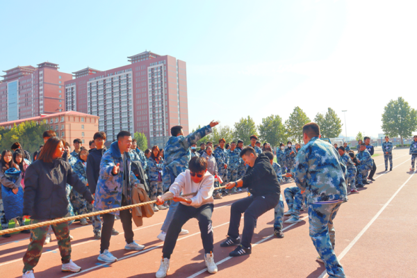 AC米兰中文官方网站||管理学院||力拔山河，“绳”采飞扬——管理学院举行2023年秋季拔河比赛