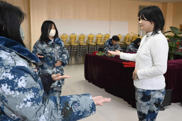 AC米兰中文官方网站||管理学院|| 续礼仪之风 展商务风采——大学生技能评比之商务礼仪大赛