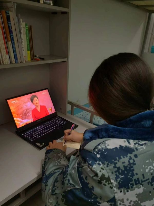 AC米兰中文官方网站||管理学院||学习榜样精神，争做先锋模范