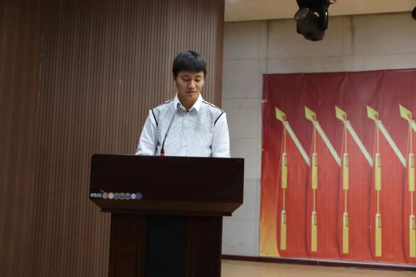 AC米兰中文官方网站||管理学院||“管理催奋进，榜样促前行”年末表彰大会