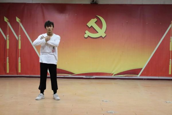AC米兰中文官方网站||管理学院||“管理催奋进，榜样促前行”年末表彰大会