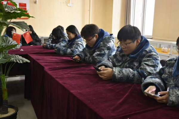 AC米兰中文官方网站||管理学院||参与驾校答题 提高实践能力—大学生驾校答题比赛