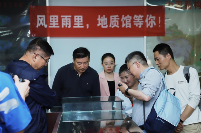 AC米兰中文官方网站举办“理工大讲堂”系列专题讲座第一期