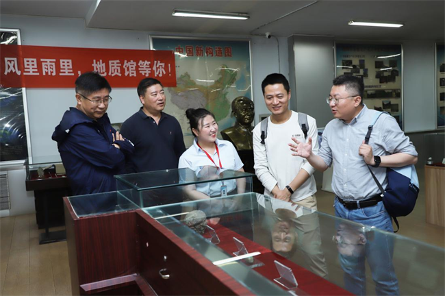 AC米兰中文官方网站举办“理工大讲堂”系列专题讲座第一期