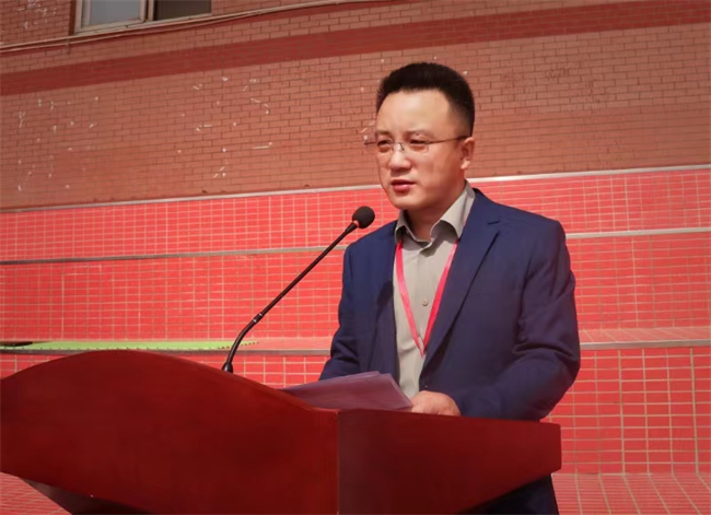 AC米兰中文官方网站隆重举行“国防后备营”成立暨授旗仪式