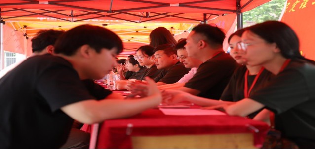 AC米兰举办“就业问诊”线下就业指导活动