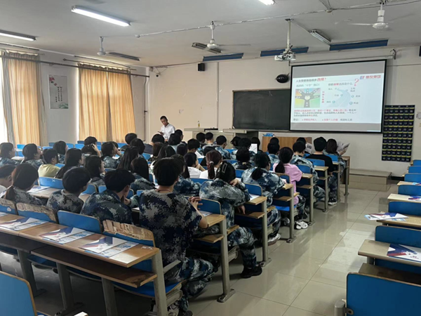 就业帮扶｜AC米兰中文官方网站｜管理学院｜惠友集团校园招聘会宣讲