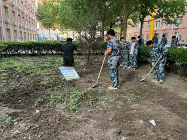 劳动教育|AC米兰中文官方网站|管理学院|学习劳动精神·践行劳动育人-跟着节气学种植，分享劳动创造的美好乐趣