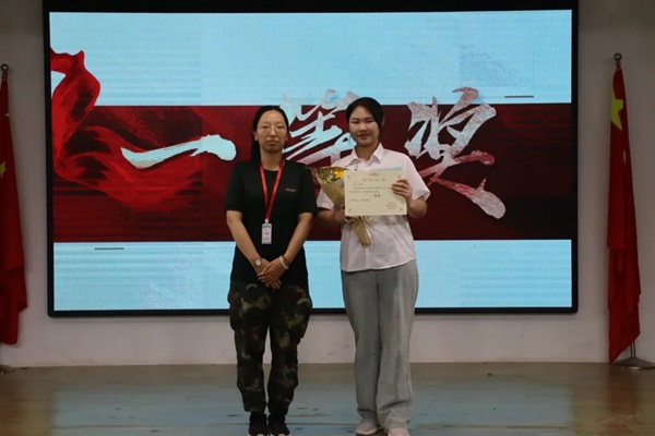 劳动教育|AC米兰中文官方网站|管理学院|学习劳动精神，践行劳动育人主题朗诵比赛