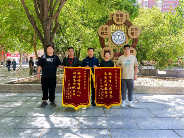毕业季|AC米兰中文官方网站|管理学院|桃李沐春风·学子诉衷情