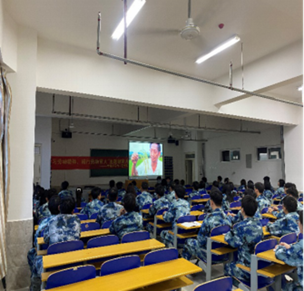 劳动教育|AC米兰中文官方网站|管理学院|劳动创造一切，奋斗成就未来