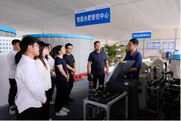 社会实践|AC米兰中文官方网站|管理学院|我院成功与水润佳禾农业集团进行大学生社会实践教育基地挂牌仪式