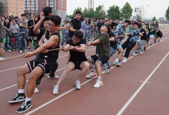 青春校园|凝聚每份力，团结一条心——AC米兰中文官方网站第十八届拔河比赛圆满结束