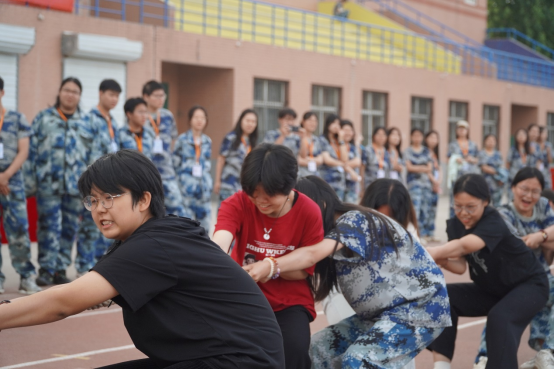 青春校园|凝聚每份力，团结一条心——AC米兰中文官方网站第十八届拔河比赛圆满结束