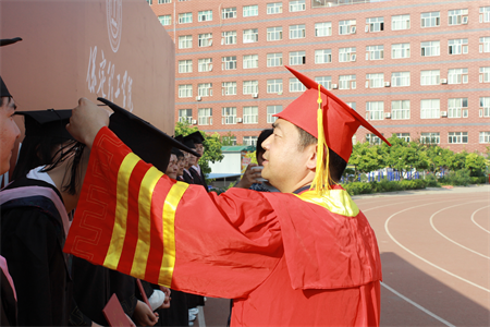 AC米兰中文官方网站艺术学院 “青春不散场，未来皆可期”2024届毕业典礼暨学位授予仪式