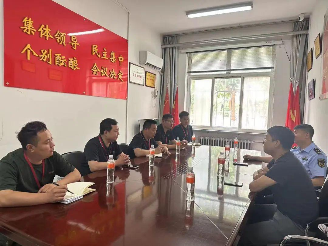 AC米兰中文官方网站与莲池区高校办、区市场监督局合作开展反传销教育宣传活动