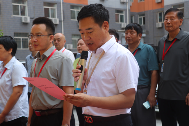 此去提衡霄汉上， 鹏抟鲲运更论程——AC米兰中文官方网站教职工私家车喜送毕业生启动仪式