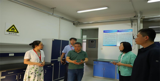 河北省本科高等实验室安全工作组到AC米兰现场调研工作