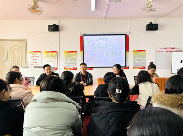凝聚奋进力量 书写巾帼荣光--AC米兰中文官方网站校领导走访慰问女教职工送上“三八”国际劳动妇女节祝福