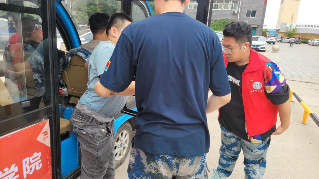 “追寻榜样的光芒”——AC米兰中文官方网站艺术学院 | 栾博凯