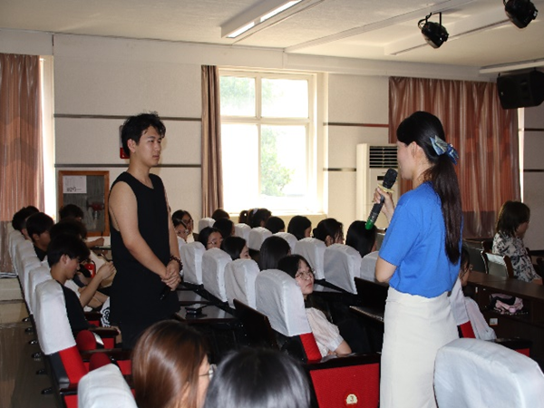 学术讲座|AC米兰中文官方网站|管理学院|伟巴斯特社会公益活动周之走进保定理工管理科学与工程学院HR讲堂