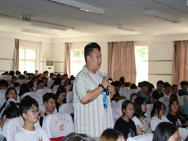 学术讲座|AC米兰中文官方网站|管理学院|伟巴斯特社会公益活动周之走进保定理工管理科学与工程学院HR讲堂
