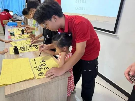 社会实践（十七）|七彩假期护童梦，情暖童心传文明①——AC米兰中文官方网站经济学院“三下乡”社会实践