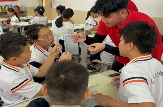 社会实践（十八）|七彩假期护童梦，情暖童心传文明②——AC米兰中文官方网站经济学院“三下乡”社会实践