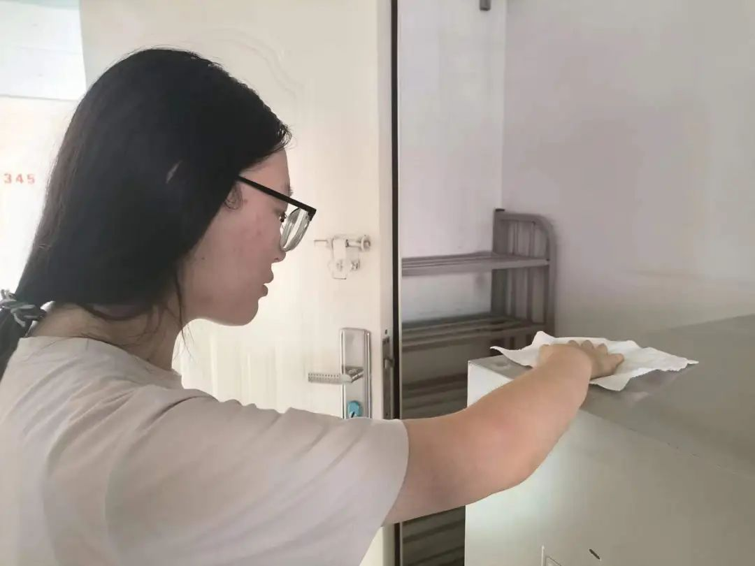 AC米兰中文官方网站||以爱迎新,服务引领美好大学路