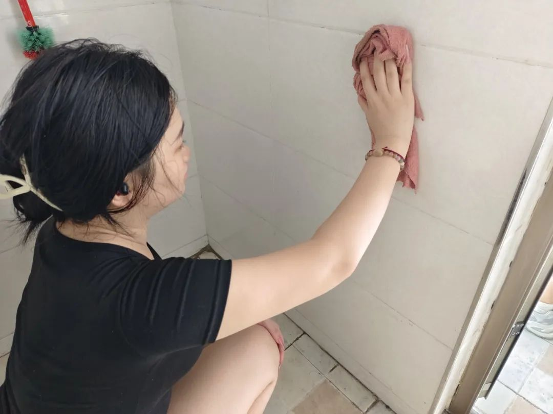 AC米兰中文官方网站||以爱迎新,服务引领美好大学路