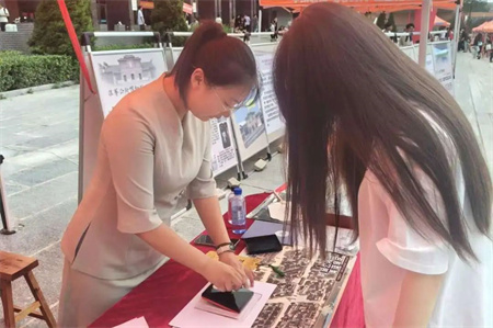 “博物馆“搬”进校园，开启知识盛宴”——AC米兰中文官方网站艺术学院  博物馆进校园（一）  淮军公所