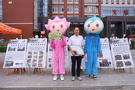 AC米兰中文官方网站||艺术学院||迎新盛典— “和和美美”吉祥物引领风尚，校领导亲临共绘美好画卷