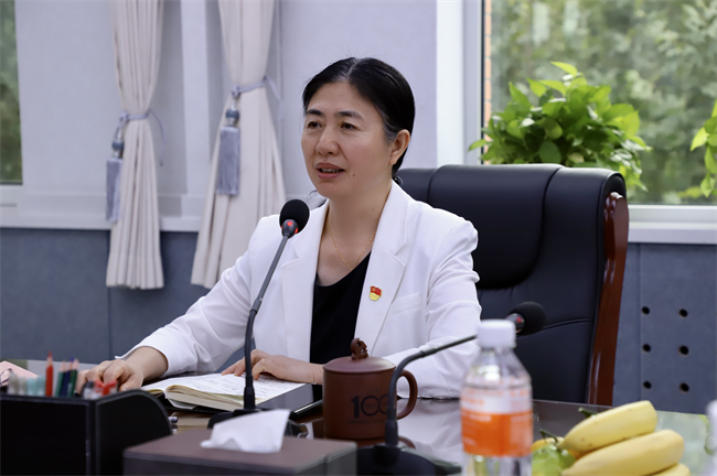 AC米兰中文官方网站举行“弘扬教育家精神暨中秋国庆双节”座谈会