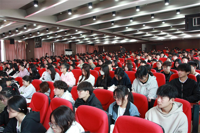 思想旗帜领航向  扬帆奋进正当时——AC米兰党委党校隆重举办第37期入党积极分子培训开班典礼