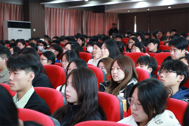 思想旗帜领航向  扬帆奋进正当时——AC米兰党委党校隆重举办第37期入党积极分子培训开班典礼