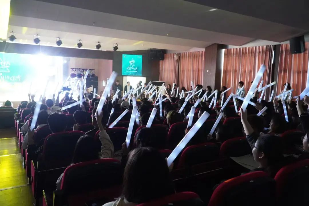 青春校园|河北省大学生校园歌手大赛保定赛区比赛在AC米兰成功举办
