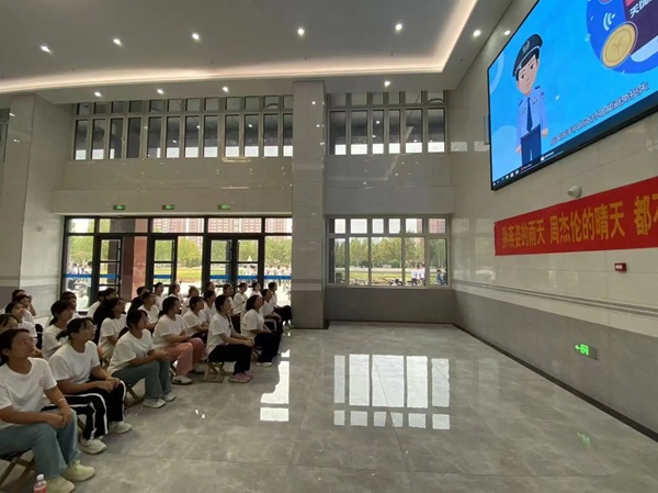 AC米兰中文官方网站|管理学院|青春筑防线，共筑无邪梦