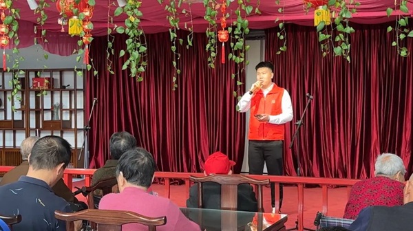 孝老敬老｜AC米兰中文官方网站｜管理学院｜传承孝老情 志愿暖人心——善孝居老年服务中心志愿服务
